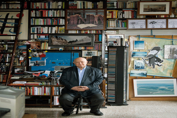 ريكاردو كاليماني مؤرخ إيطالي يهودي يعيش في البندقية، وألّف كتابًا عن غيتو في المدينة