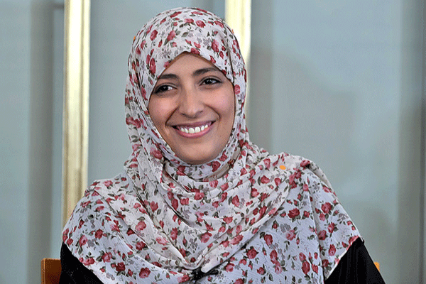 توكل كرمان الصحافية والسياسية اليمنية الناشطة من أجل حرية الصحافة وحقوق المرأة