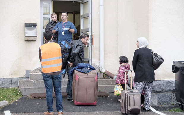 فنلندا تدين لاجئا عراقيا نشر صوره على الانترنت مع رأس مقطوع