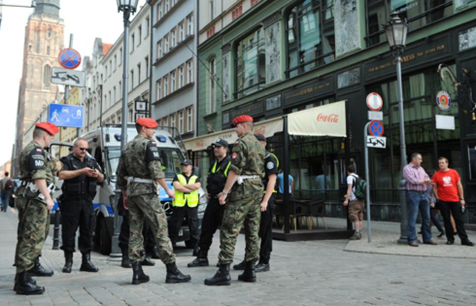 بولندا تتبنى قريبا قانونًا جديدًا لمكافحة الإرهاب