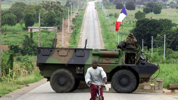فرنسا ستنهي عمليتها العسكرية في أفريقيا الوسطى في 2016