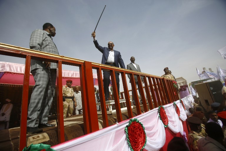 الرئيس السوداني يبدأ جولة في دارفور قبل استفتاء حول المنطقة