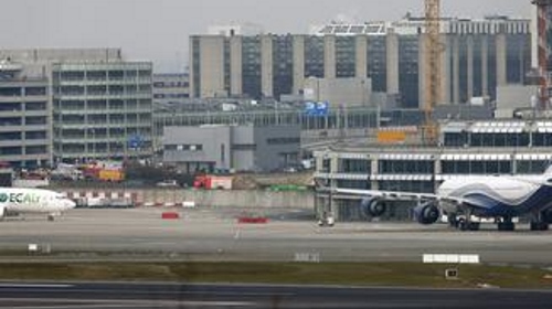 مطار بروكسل يسير نحو 40 رحلة الاثنين