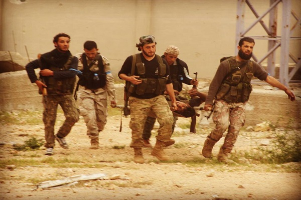 مقاتلي المعارضة يواجهون هجومًا على ثلاثة محاور في حلب