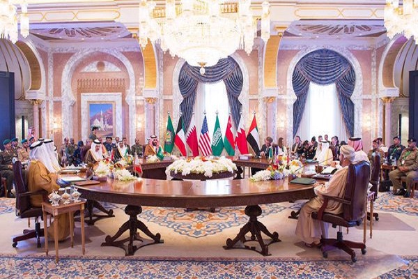 وزراء دفاع دول الخليج يجتمعون مع وزير الدفاع الأميركي