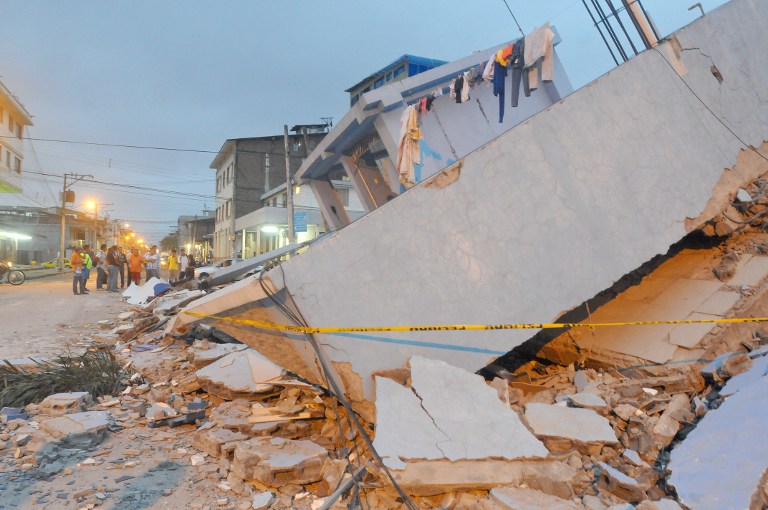 233 قتيلا جراء اقوى زلزال يضرب الاكوادور منذ 37 عاما