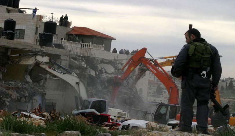 هدم منزل فلسطيني قتل إسرائيلية في أوائل العام
