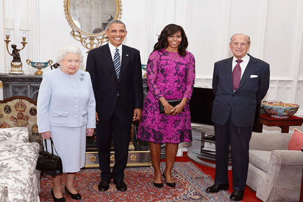 الملكة وزوجها والرئيس الاميركي وزوجته 