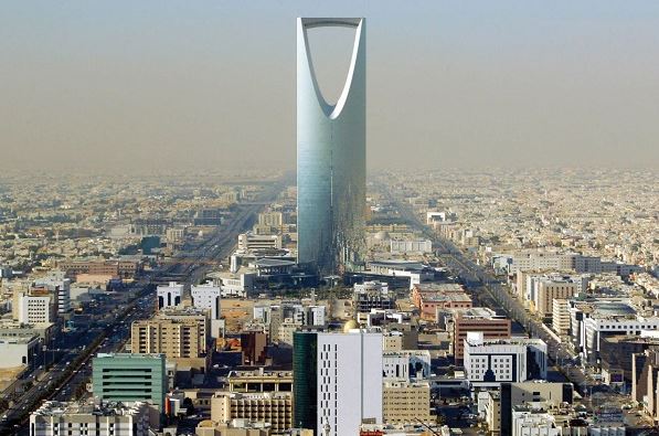 رؤية 2030 تنقل السعودية لعصر ما بعد النفط