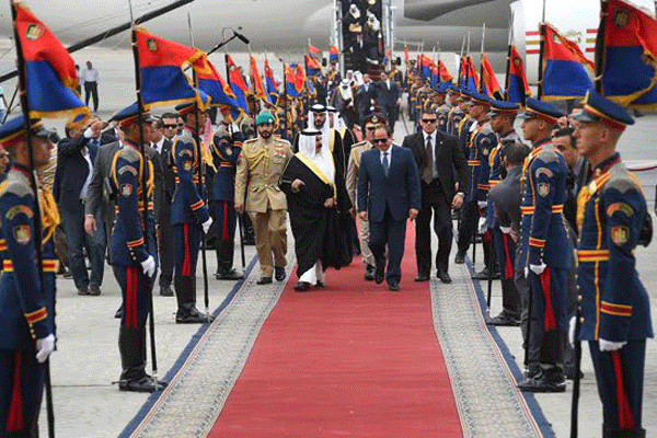 استقبال رسمي للملك البحريني