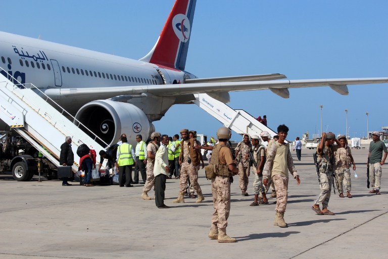هبوط اول رحلة تجارية للخطوط اليمنية في مطار عدن