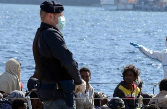 انقاذ 1800 مهاجر في عشر عمليات في قناة صقلية