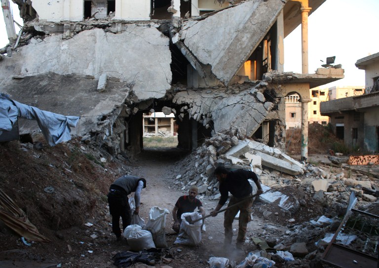 مقتل 16 مدنيا في قصف لقوات النظام في وسط سوريا