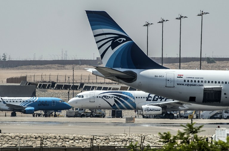 الدخان في الطائرة المصرية لا يكشف اسباب تحطمها 