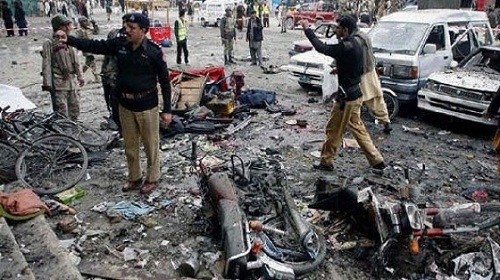 مقتل شرطي في تفجيرين في شمال غرب باكستان