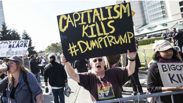 تظاهرة ضد ترامب في كاليفورنيا
