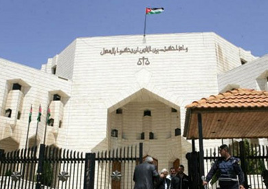 القضاء الأردني يعيد النظر في رفض تسليم شخص لفرنسا