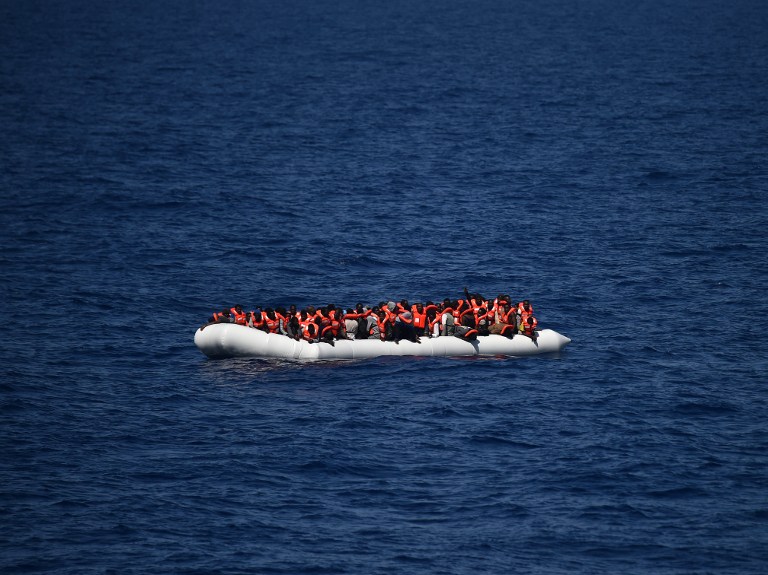 عشرة آلاف مهاجر قضوا في البحر المتوسط منذ 2014