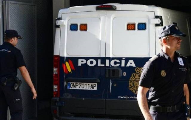 اسبانيا تعتقل مغربيا يجند عناصر لصالح 