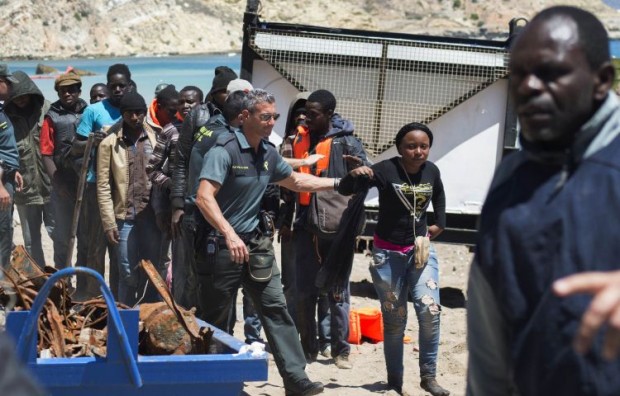 الاتحاد الأوروبي يلتفت إلى أفريقيا لوقف تدفق المهاجرين