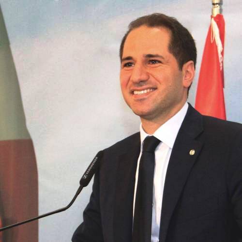 حزب الكتائب يعلن استقالة وزيريه من الحكومة اللبنانية