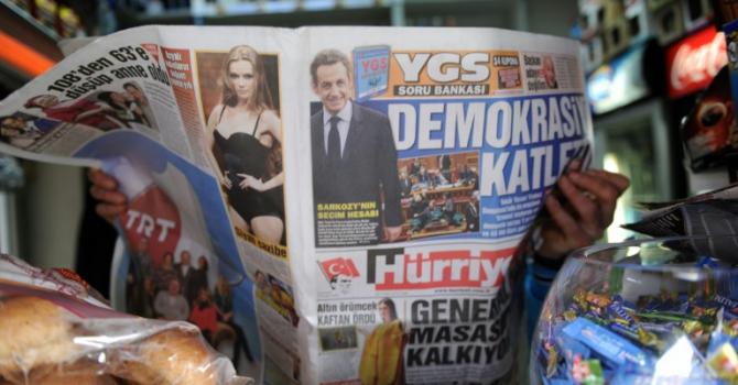 ناشر صحيفة حرييت التركية ينال جائزة المانية لحرية التعبير