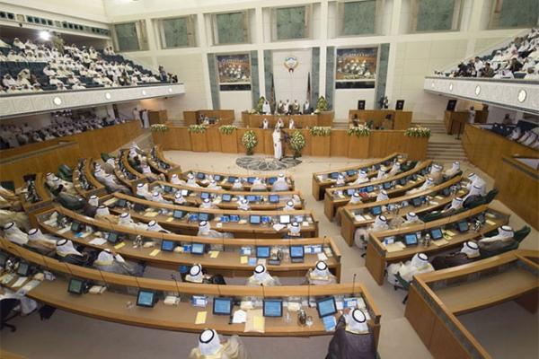 قانون في الكويت يحرم المسيئين للأمير من المشاركة في الانتخابات
