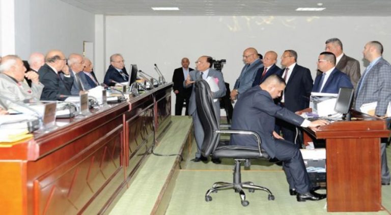 المحكمة الاتحادية تنظر في دعاوى النواب العراقيين المتخاصمين