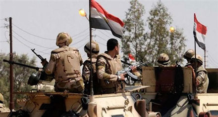 مقتل 6 عسكريين مصريين في اشتباك مع مهربين قرب ليبيا
