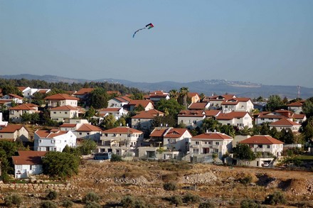 باريس: لا مبرر لبناء منازل جديدة في المستوطنات الاسرائيلية