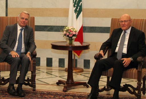 وزير الخارجية الفرنسي يدعو من لبنان الى فك الحصار عن حلب