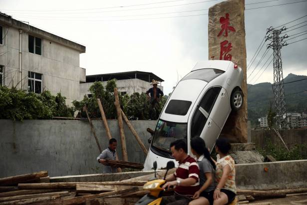 69 قتيلا اثر مرور عاصفة استوائية في الصين