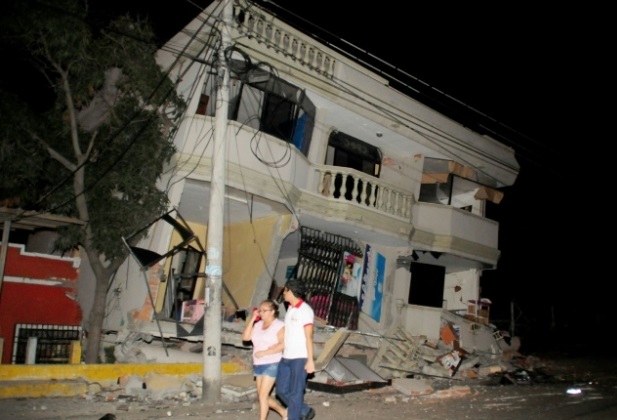 زلزالان عنيفان يهزان الاكوادور
