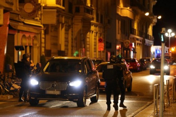 انتقادات لحكومة فرنسا التي تستعد لنقاش برلماني بعد اعتداء نيس