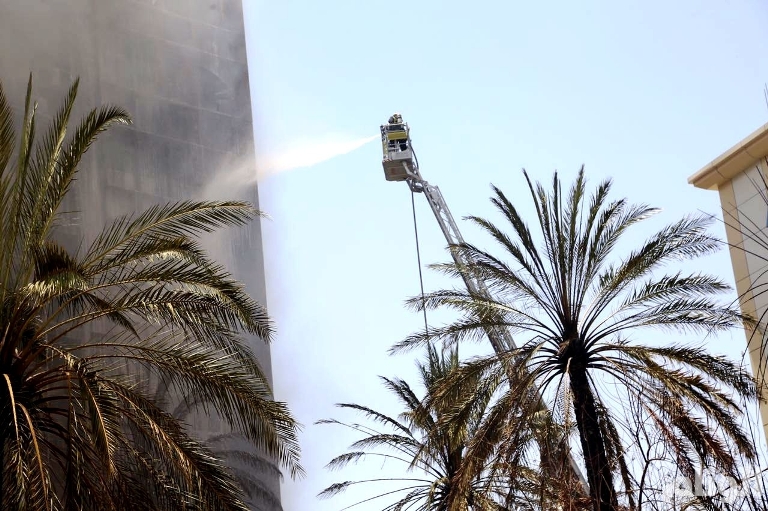 نشوب حريق في فندق في مكة ولا ضحايا