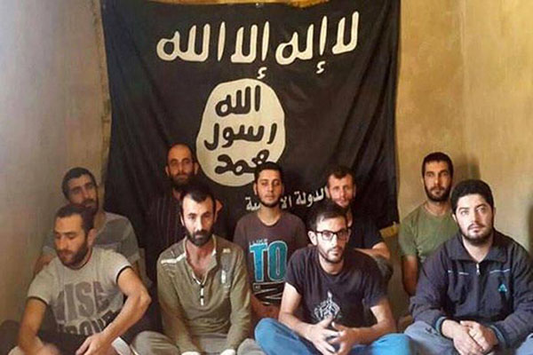 جنود لبنانيون يخطفهم تنظيم داعش