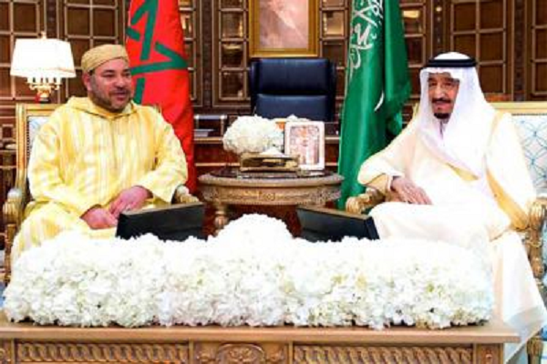الملك المغربي مع العاهل السعودي الملك سلمان بن عبدالعزيز
