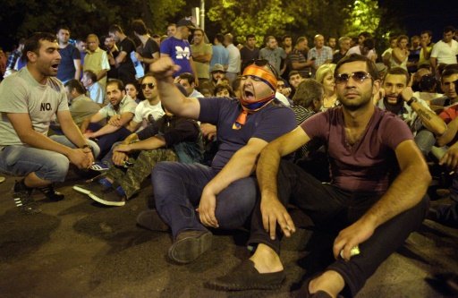انتهاء عملية احتجاز الرهائن في يريفان واعتقال 20 شخصًا