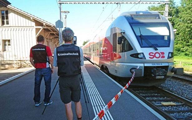 الهجوم في قطار سويسري يسفر عن قتيلين أحدهما المهاجم