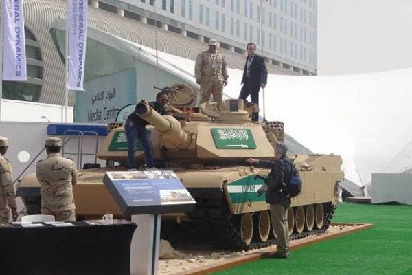 صفقة سلاح سعودية - أميركية تشمل دبابات ومدرعات