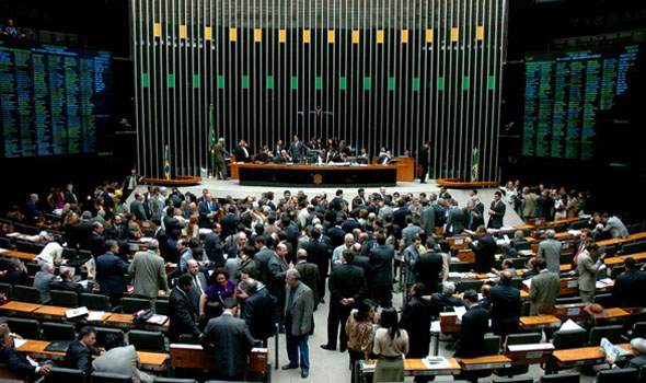 مناقشات أخيرة لمجلس الشيوخ البرازيلي قبل إقالة روسيف