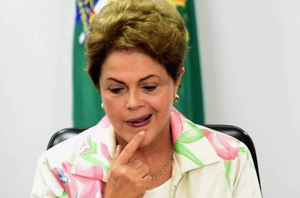 الشيوخ البرازيلي يفتتح الفصل الاخير من اجراءات إقالة روسيف