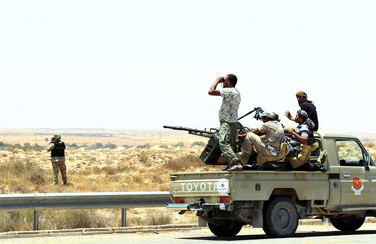 القوات الحكومية الليبية تستعد لاقتحام آخر معاقل المتطرفين في سرت