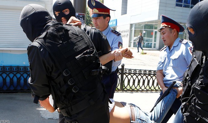 كشف 3 مجموعات إرهابية وتوقيفات في كازاخستان