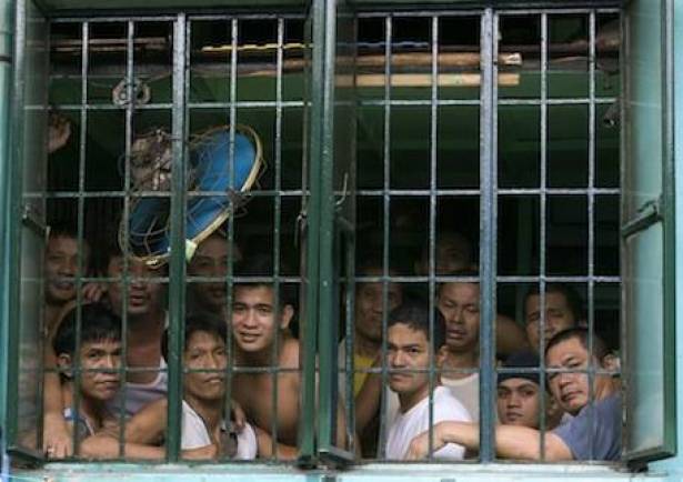 متطرفون يهاجمون سجنا في الفيليبين وهروب 28 سجينا
