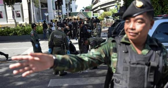 قتيل وعشرات الجرحى في تفجير سيارة مفخخة في تايلاند