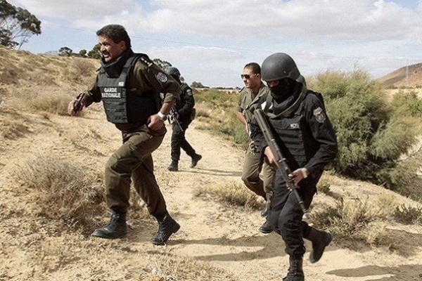 تنظيم تابع لتنظيم القاعدة يتبنى هجوما على دورية للجيش التونسي
