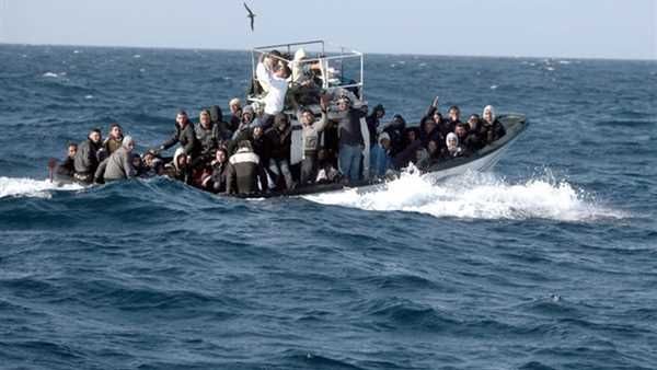 البحرية الإسبانية تنقذ 44 مهاجرًا بينهم 15 قاصرًا