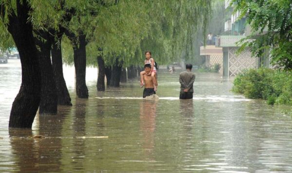 133 قتيلا و395 مفقودا في الفيضانات في كوريا الشمالية