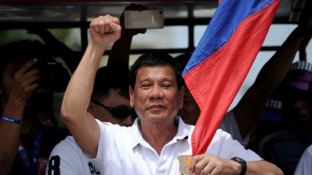رئيس الفلبين يريد تمديد الحرب على المخدرات